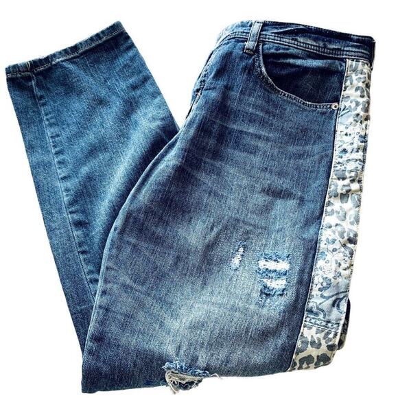 Anthropologie Pilcro Distressed Side-Stripe Slim Boyfriend Crop Relaxed Jeans 28 - Picture 4 of 8